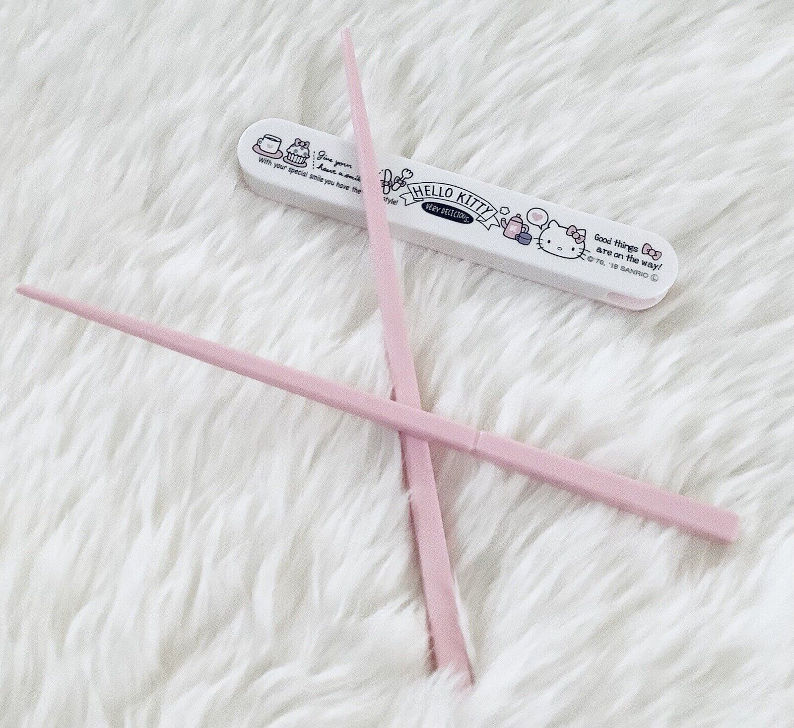 Chopsticks - Sanrio Hello Kitty with Case 18cm (Taiwan Edition)